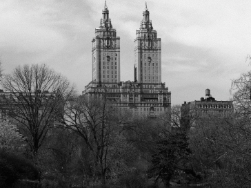 Black-and-white photo of New York City building.