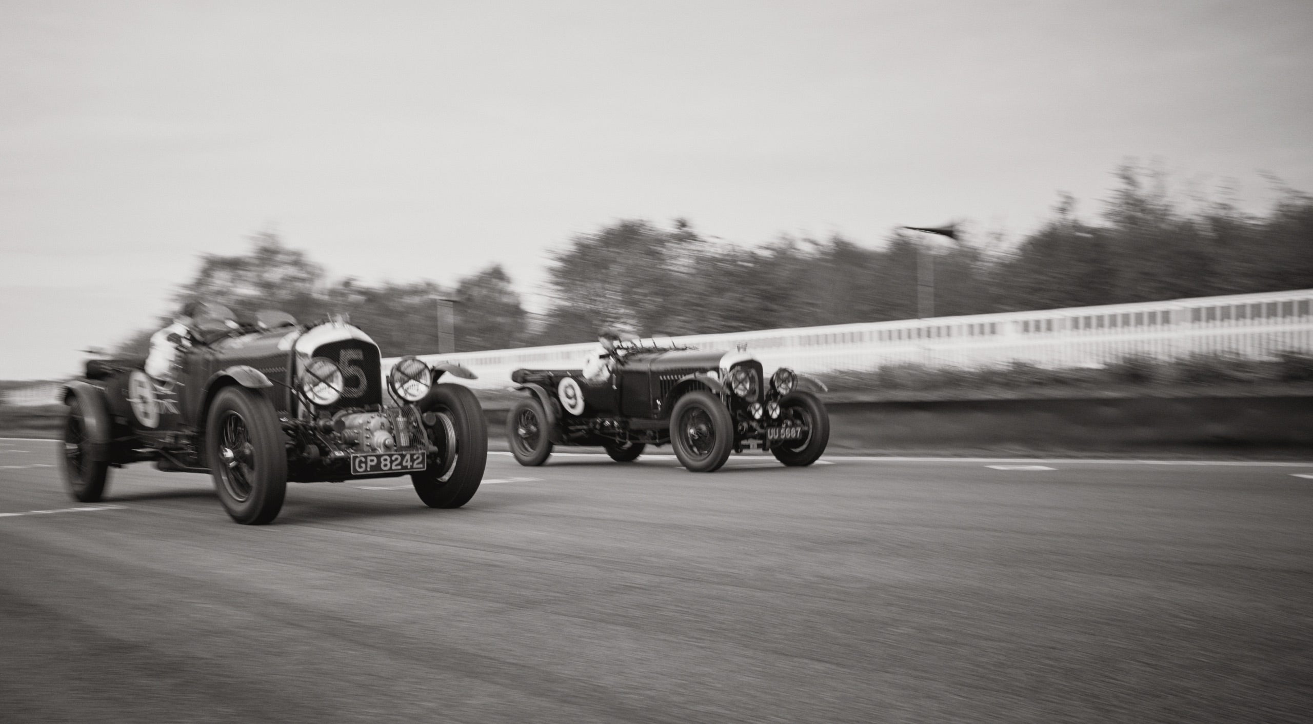 <strong>ON LOCATION</strong><br/><span>This season of Polo Originals, inspired by the golden era of Grand Prix car racing, was photographed at the Goodwood Motor Circuit, which is located in West Sussex, on the 12,000-acre Goodwood Estate. The Circuit has since become known for hosting a number of prestigious motorsport events, including the famous Festival of Speed and Revival.</span> <br/><rlmag_link href="https://www.ralphlauren.ca/brands-prl-tough-and-refined-cg"><button class="shop-collection">Shop the Story</button></rlmag_link>